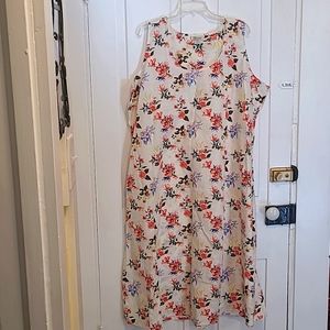 NWOT Easy Essentials Dress